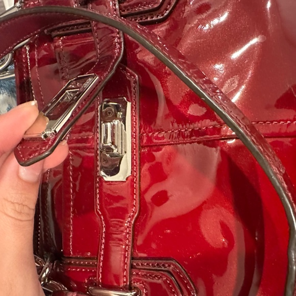 Vintage Coach patent blood red leather shoulder bag - Picture 8 of 10